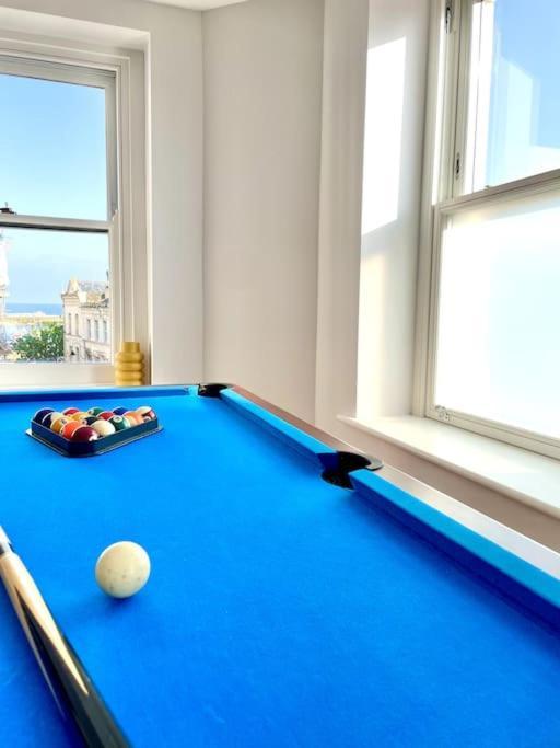 Royal Harbour Retreat Sea Views & Pool Table Appartamento Ramsgate Esterno foto