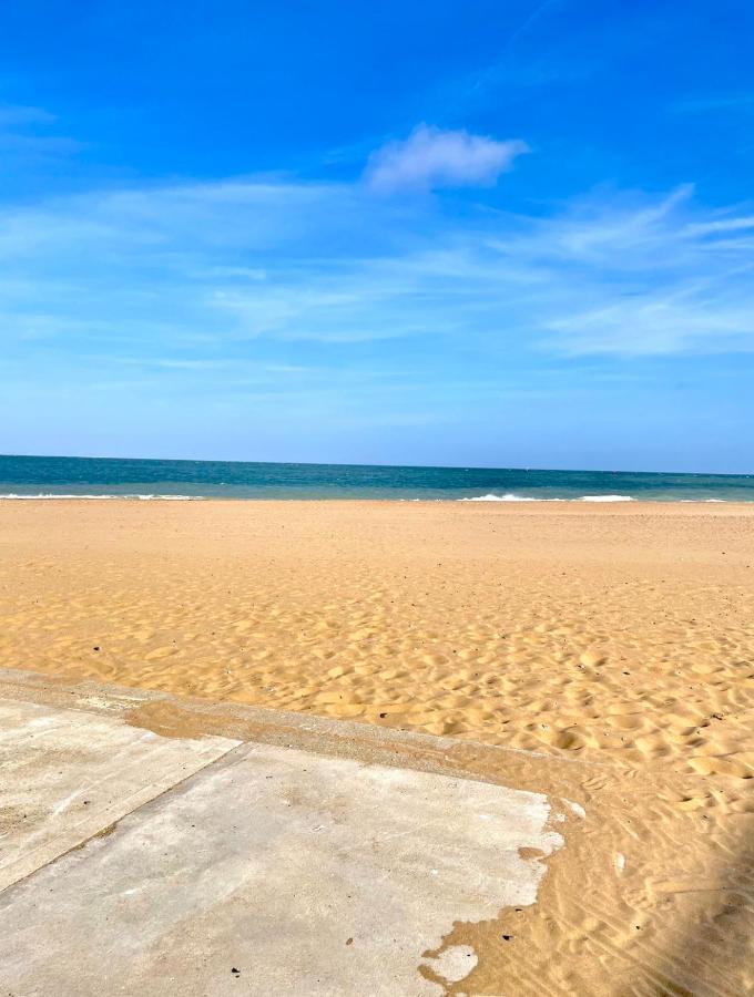Royal Harbour Retreat Sea Views & Pool Table Appartamento Ramsgate Esterno foto